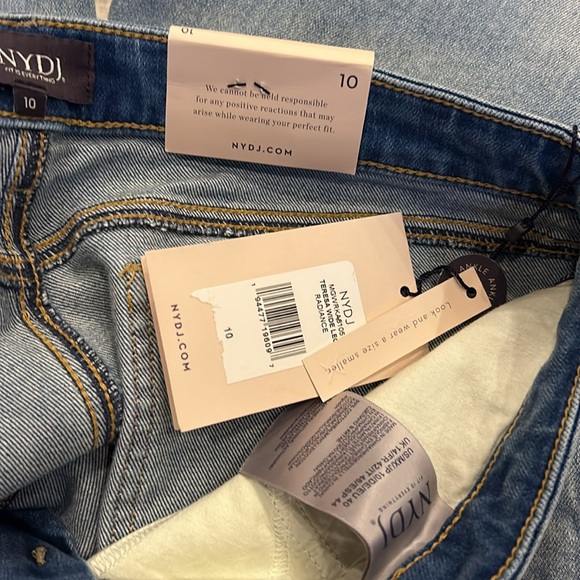 NWT women’s NYDJ Teresa Wide Leg Radiance jeans size 10 light colored denim - Picture 8 of 8